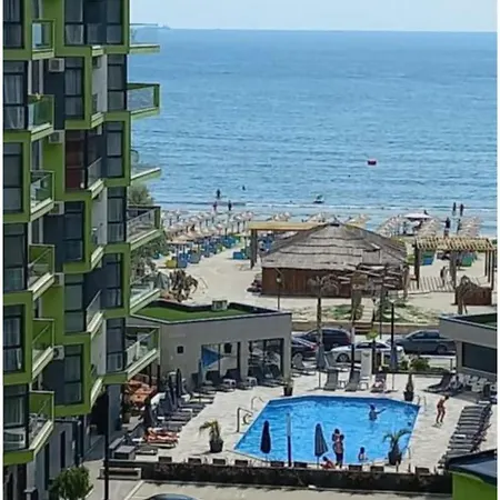 Apartament Turquoise In & Pool Mamaia Nord *
