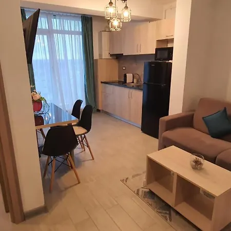Turquoise In & Pool Mamaia Nord Apartment Navodari