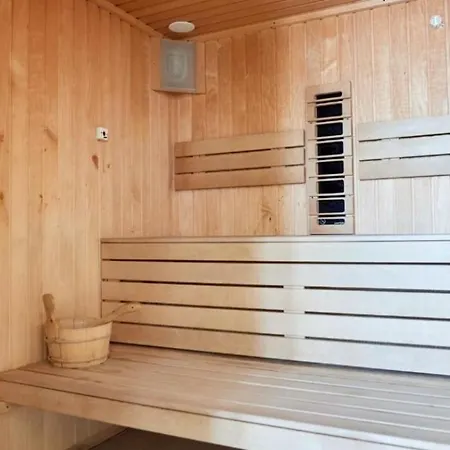 Apartment Turquoise In & Pool Mamaia Nord Navodari