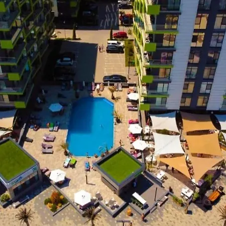 Turquoise In & Pool Mamaia Nord Navodari